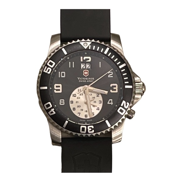 VICTORINOX SWISS ARMY 241178
MAVERICK II DUAL TIME MENS SWISS WATCH - Picture 6 of 6